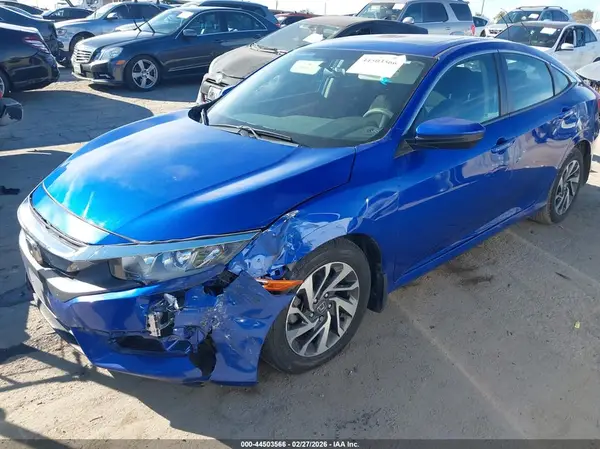 2HGFC2F7XJH557109 2018 HONDA CIVIC - Image 2