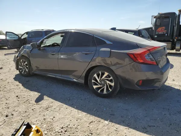 2HGFC2F7XJH568367 2018 HONDA CIVIC - Image 2