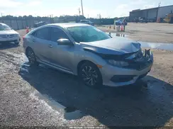 2HGFC2F7XJH572886 2018 HONDA CIVIC