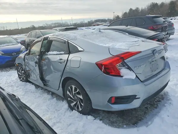 2HGFC2F7XJH573195 2018 HONDA CIVIC - Image 2