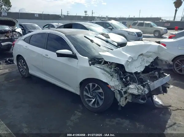 2HGFC2F7XJH574816 2018 HONDA CIVIC - Image 1