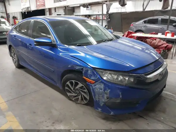 2HGFC2F7XJH580471 2018 HONDA CIVIC - Image 1