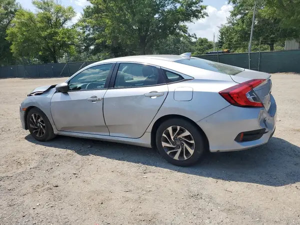 2HGFC2F7XJH584472 2018 HONDA CIVIC - Image 2