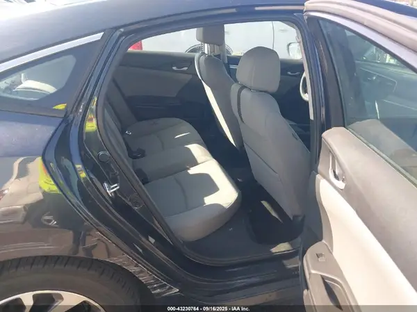 2HGFC2F7XJH585296 2018 HONDA CIVIC - Image 8