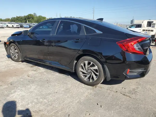 2HGFC2F7XJH585704 2018 HONDA CIVIC - Image 2