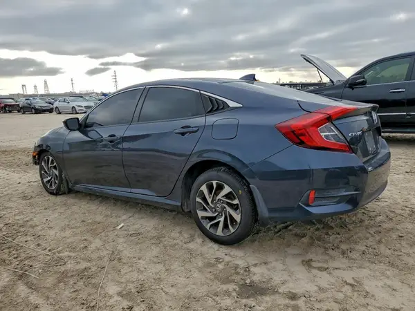 2HGFC2F7XJH589428 2018 HONDA CIVIC - Image 2