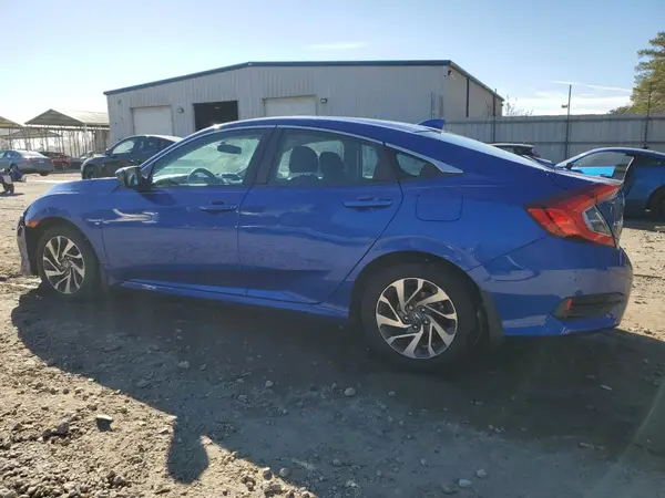 2HGFC2F7XJH590045 2018 HONDA CIVIC - Image 2