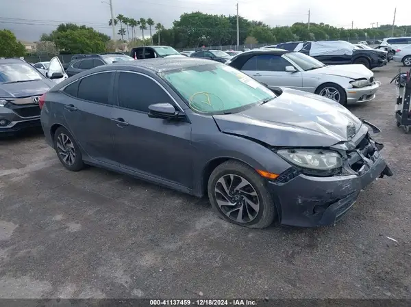 2HGFC2F7XJH595682 2018 HONDA CIVIC - Image 1