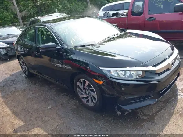 2HGFC2F7XJH596251 2018 HONDA CIVIC - Image 1