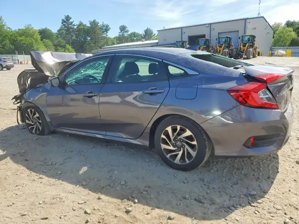 2HGFC2F7XJH599389 2018 HONDA CIVIC - Image 2