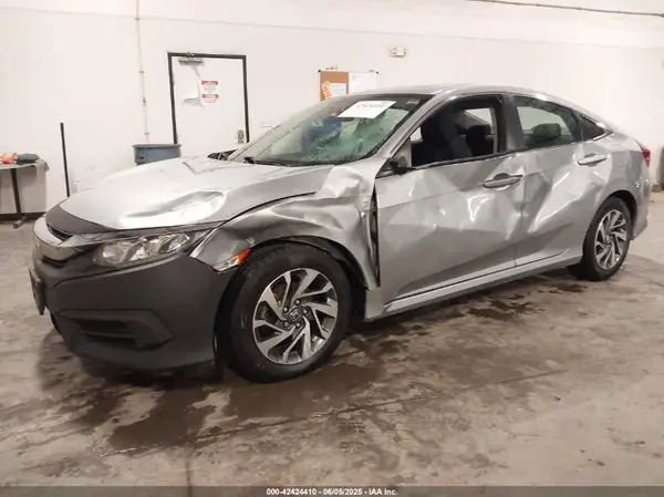 2HGFC2F7XJH604123 2018 HONDA CIVIC - Image 2