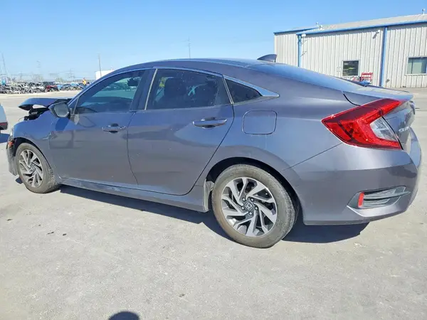 2HGFC2F7XJH605420 2018 HONDA CIVIC - Image 2