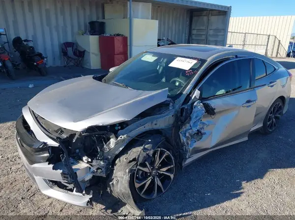 2HGFC2F7XJH610844 2018 HONDA CIVIC - Image 2