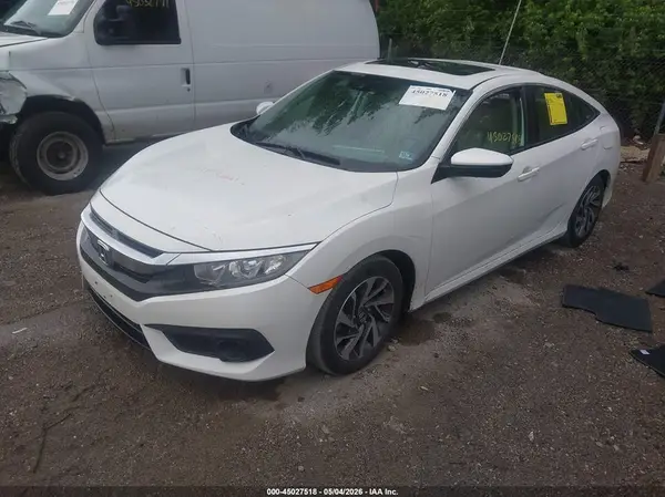 2HGFC2F80JH573537 2018 HONDA CIVIC - Image 2
