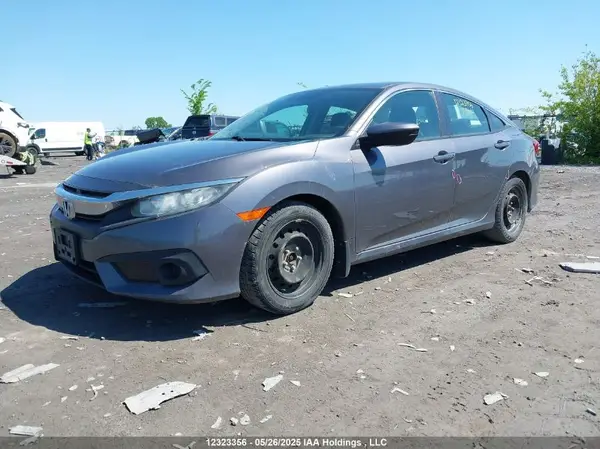 2HGFC2F81JH002882 2018 HONDA CIVIC - Image 2