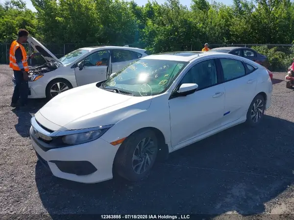 2HGFC2F81JH021464 2018 HONDA CIVIC - Image 2