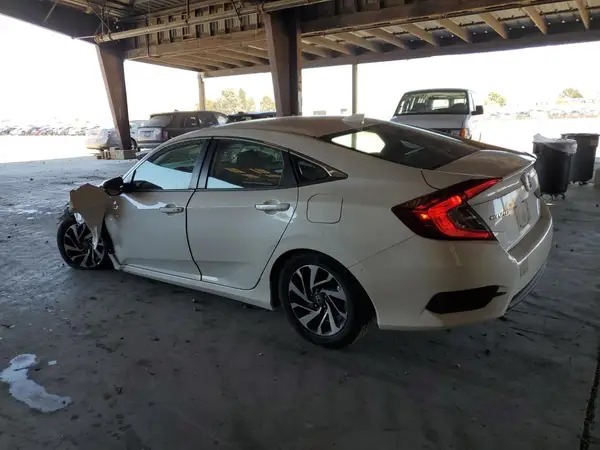2HGFC2F81JH526291 2018 HONDA CIVIC - Image 2