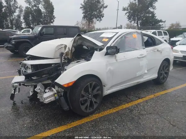 2HGFC2F81KH529614 2019 HONDA CIVIC - Image 2