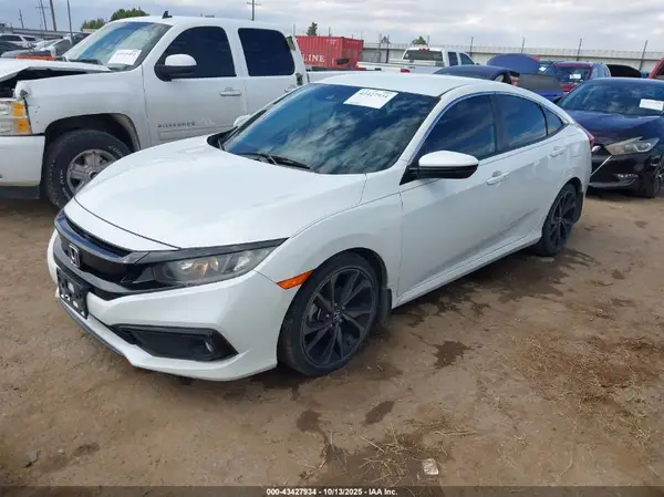 2HGFC2F81MH559585 2021 HONDA CIVIC - Image 2