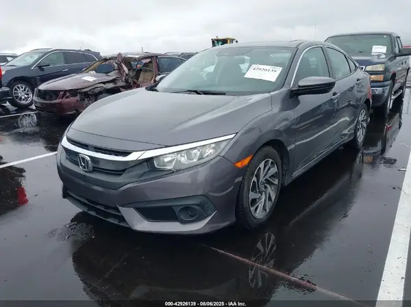 2HGFC2F82JH553807 2018 HONDA CIVIC - Image 2