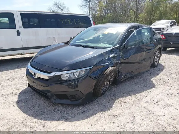 2HGFC2F82JH583809 2018 HONDA CIVIC - Image 2