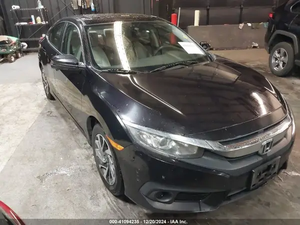2HGFC2F82JH592719 2018 HONDA CIVIC - Image 1