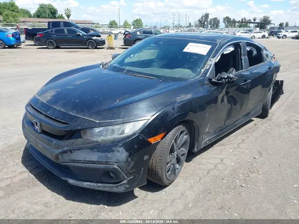 2HGFC2F82KH557471 2019 HONDA CIVIC - Image 2
