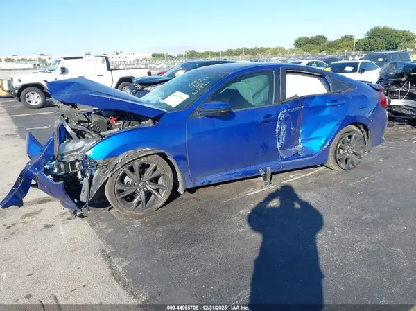 2HGFC2F82MH502909 2021 HONDA CIVIC - Image 2