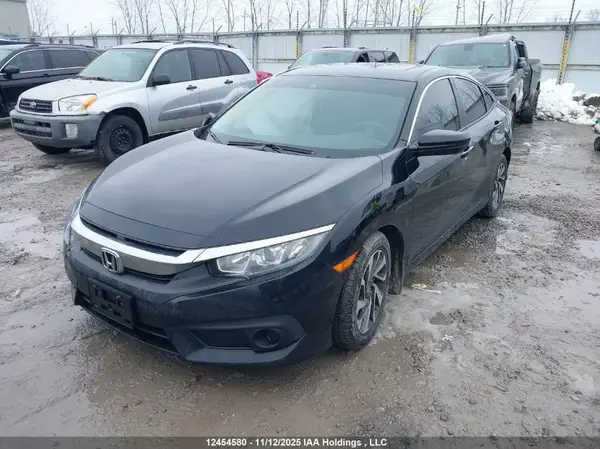 2HGFC2F83JH014418 2018 HONDA CIVIC - Image 2
