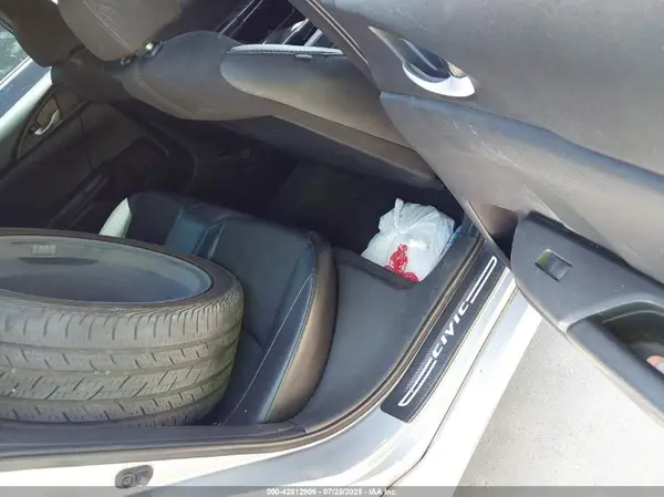 2HGFC2F83KH504424 2019 HONDA CIVIC - Image 8