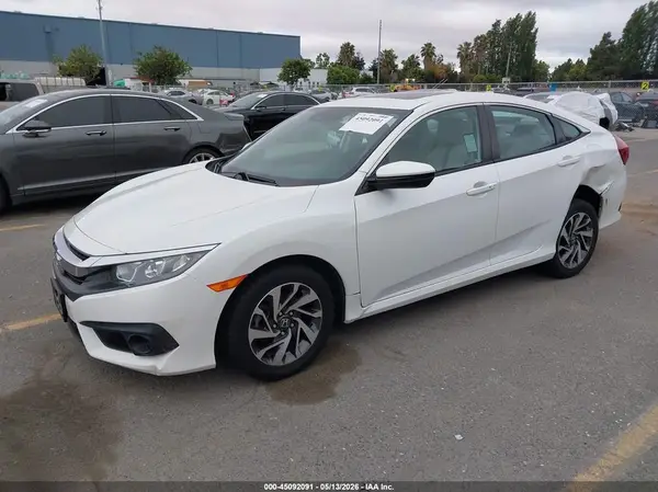 2HGFC2F84JH517715 2018 HONDA CIVIC - Image 2