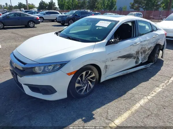 2HGFC2F84JH526107 2018 HONDA CIVIC - Image 2