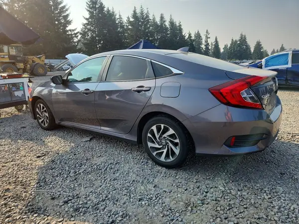 2HGFC2F84JH605342 2018 HONDA CIVIC - Image 2