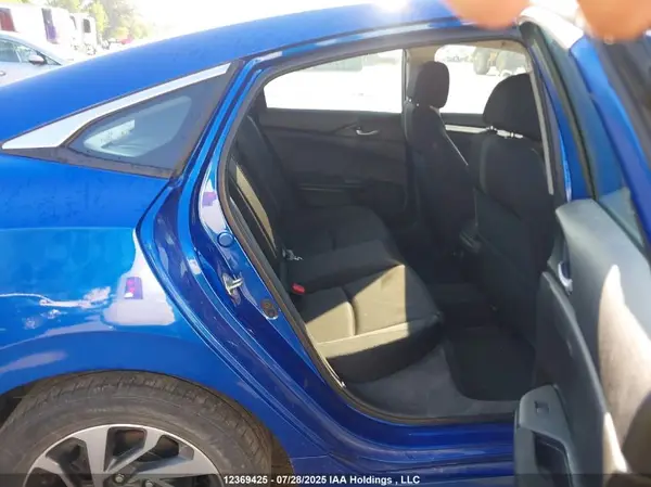 2HGFC2F86JH023288 2018 HONDA CIVIC - Image 8