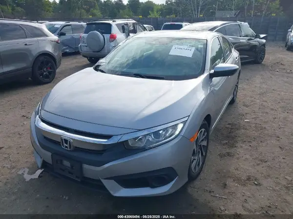 2HGFC2F86JH527467 2018 HONDA CIVIC - Image 2