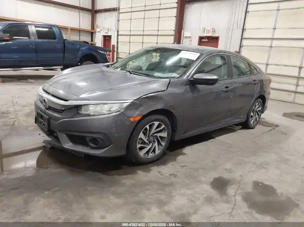 2HGFC2F87HH530632 2017 HONDA CIVIC - Image 2