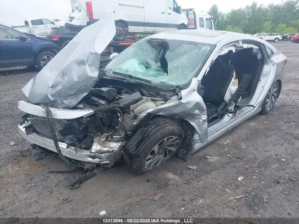 2HGFC2F87JH015149 2018 HONDA CIVIC - Image 2