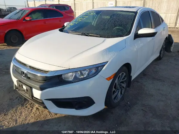 2HGFC2F87JH018097 2018 HONDA CIVIC - Image 2