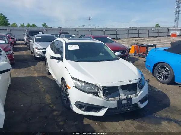 2HGFC2F87JH570618 2018 HONDA CIVIC - Image 1