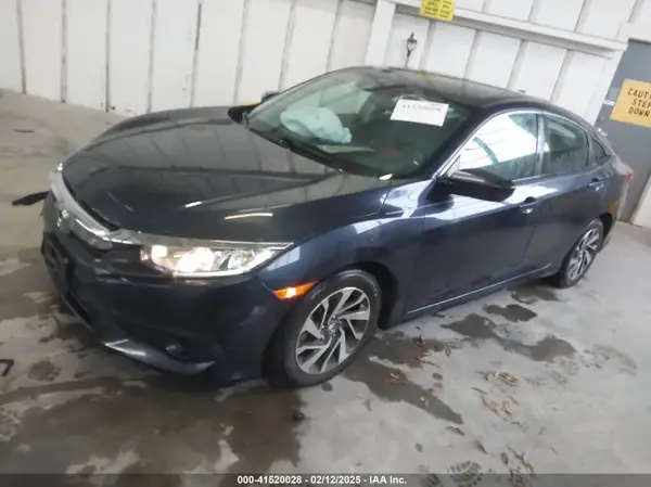 2HGFC2F88JH552063 2018 HONDA CIVIC - Image 2