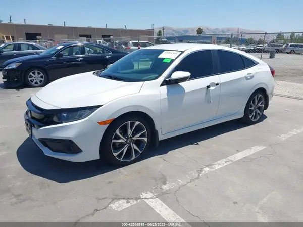 2HGFC2F88KH533482 2019 HONDA CIVIC - Image 2