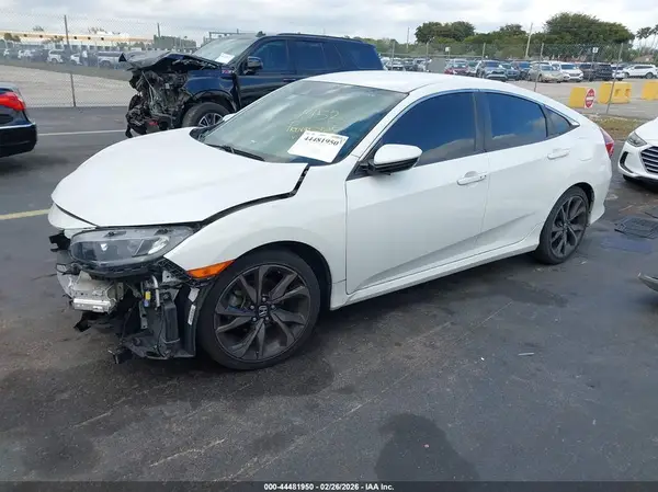 2HGFC2F88KH583010 2019 HONDA CIVIC - Image 2