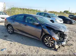 2HGFC2F89JH017601 2018 HONDA CIVIC