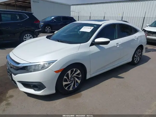2HGFC2F89JH521002 2018 HONDA CIVIC - Image 2