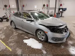 2HGFC2F8XHH003118 2017 HONDA CIVIC