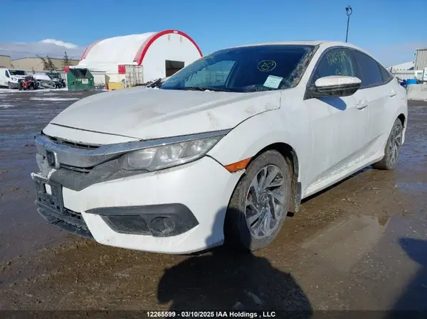 2HGFC2F8XJH006011 2018 HONDA CIVIC - Image 2