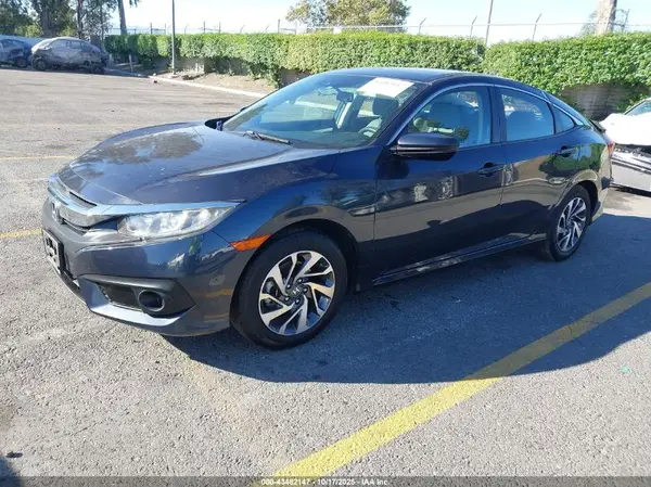 2HGFC2F8XJH515757 2018 HONDA CIVIC - Image 2