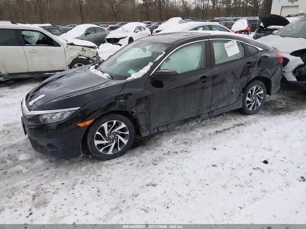 2HGFC2F8XJH525754 2018 HONDA CIVIC - Image 2