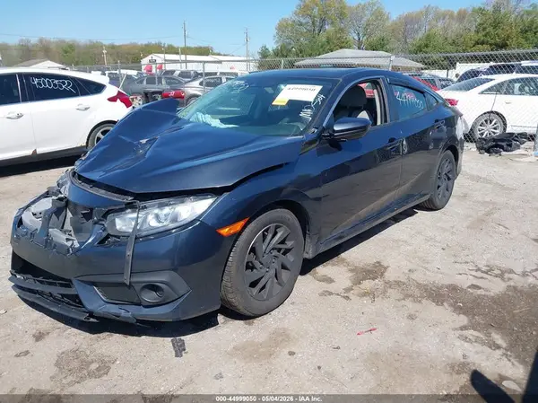 2HGFC2F8XJH526323 2018 HONDA CIVIC - Image 2