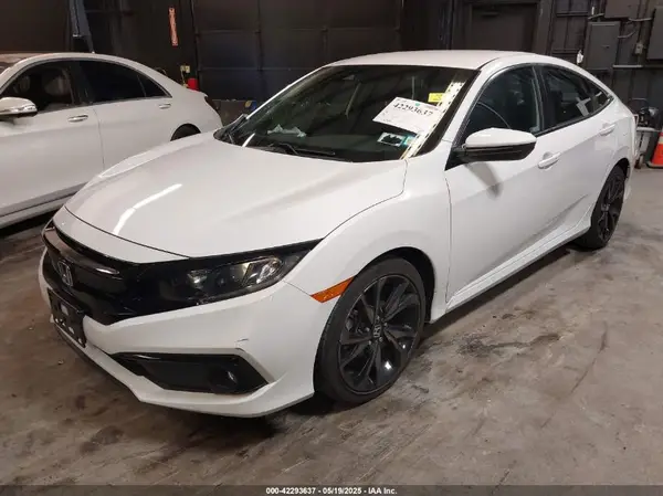 2HGFC2F8XKH504968 2019 HONDA CIVIC - Image 2